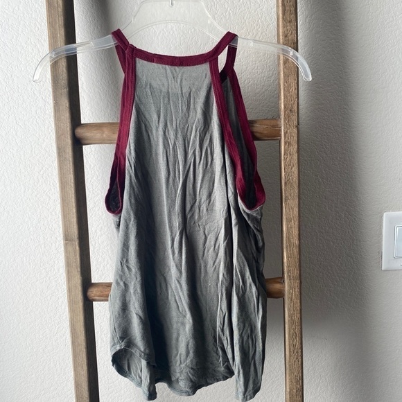 “Keep on dreaming” olive green/maroon tank - Picture 4 of 4